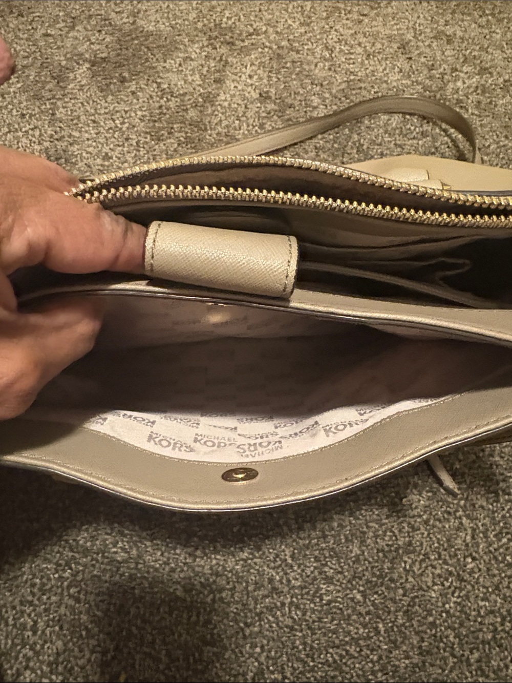 Michael Kors Taupe Saffiano Satchel with Gold Hardware with matching wallet - Picture 5 of 16